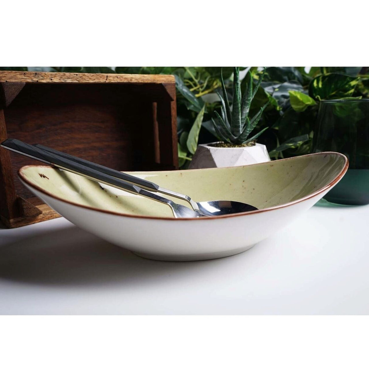Bol tip barca Olive, 250x160 mm Fine Dine