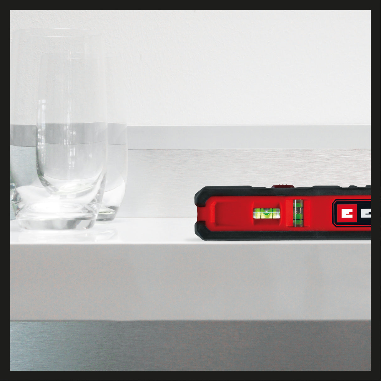 Nivela laser Einhell TC-LL 1, linii orizontale, verticale si diagonale, laser punctual, nivele integrate, prindere moale, incl. suport de perete