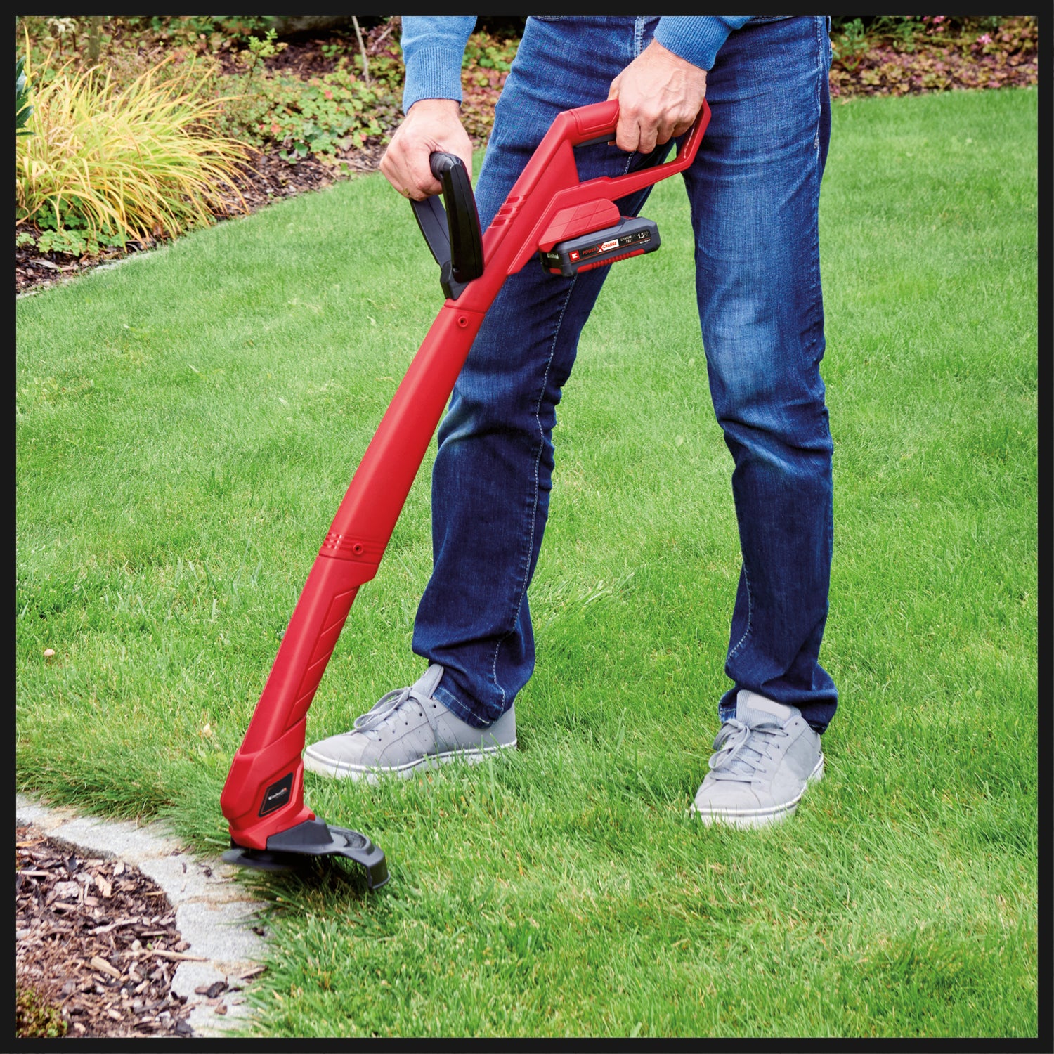 Trimmer de tuns iarba/gazon pe acumulator Einhell GC-CT 18/24 Li P Power X-Change (litiu-ion, 18 V, 8500 rpm, 24 cm, maner suplimentar, carcasa din plastic rezistenta la impact, incl. 20 de lame din plastic, incl. acumulator de 1,5 Ah si incarcator