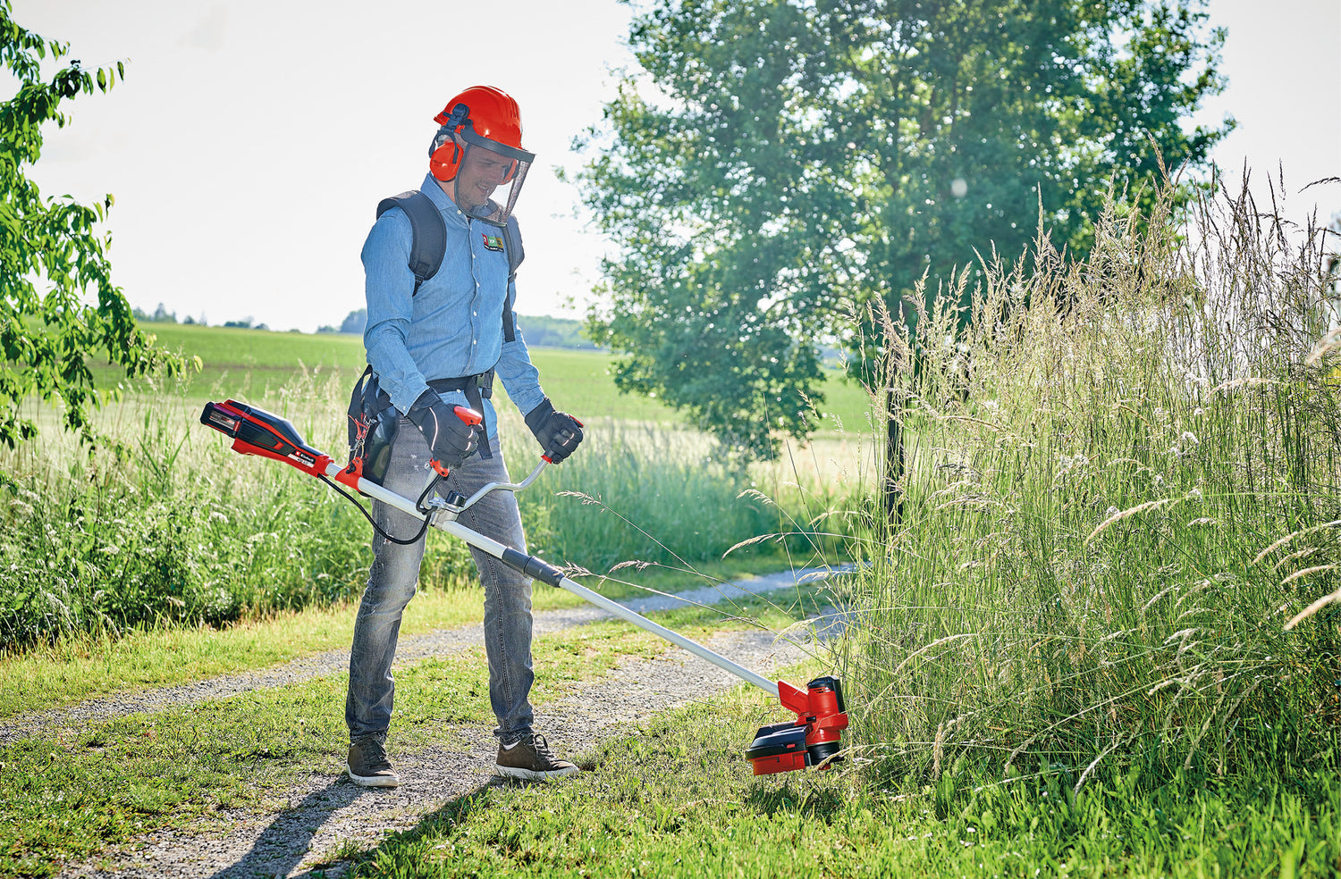 Trimmer de tuns gazon/iarba pe acumulator Einhell AGILLO 18/200 Power X-Change (litiu-ion, 18V, 7.500 rpm, filet cu avans automat/lama cu 3 dinti, motor frontal, maner de bicicleta, fara acumulator sau incarcator