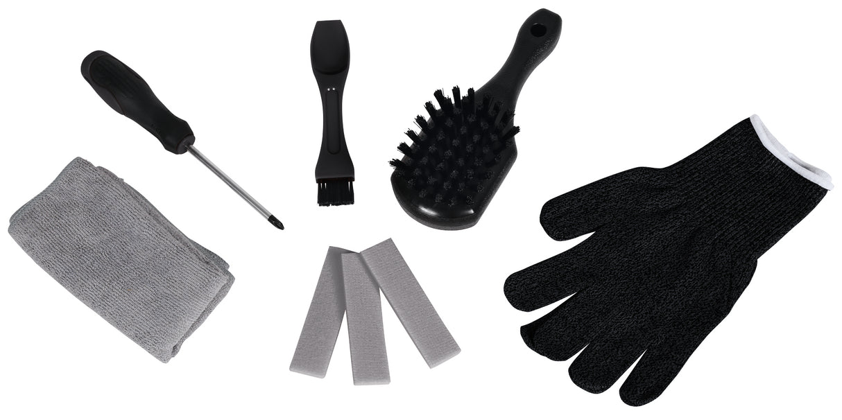 Set de curatare original Einhell pentru roboti de tuns iarba (accesoriu pentru curatarea, intretinerea si ingrijirea robotilor de tuns iarba Einhell, inclusiv carpa din microfibra, perii si manusi)