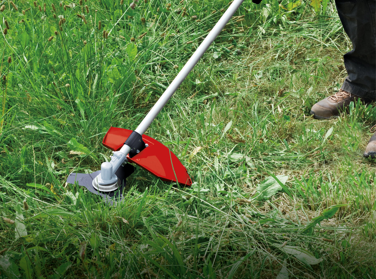 Einhell GC-BC 30/1 I AS benzinmotoros bozótvágó, 1 kW, 2 ütemű motor alacsony rezgéssel, digitális gyújtással, alumínium fogantyú/kerékpár fogantyú vezérlőkkel, beleértve a 3 fogú pengét és a dupla damilos orsót