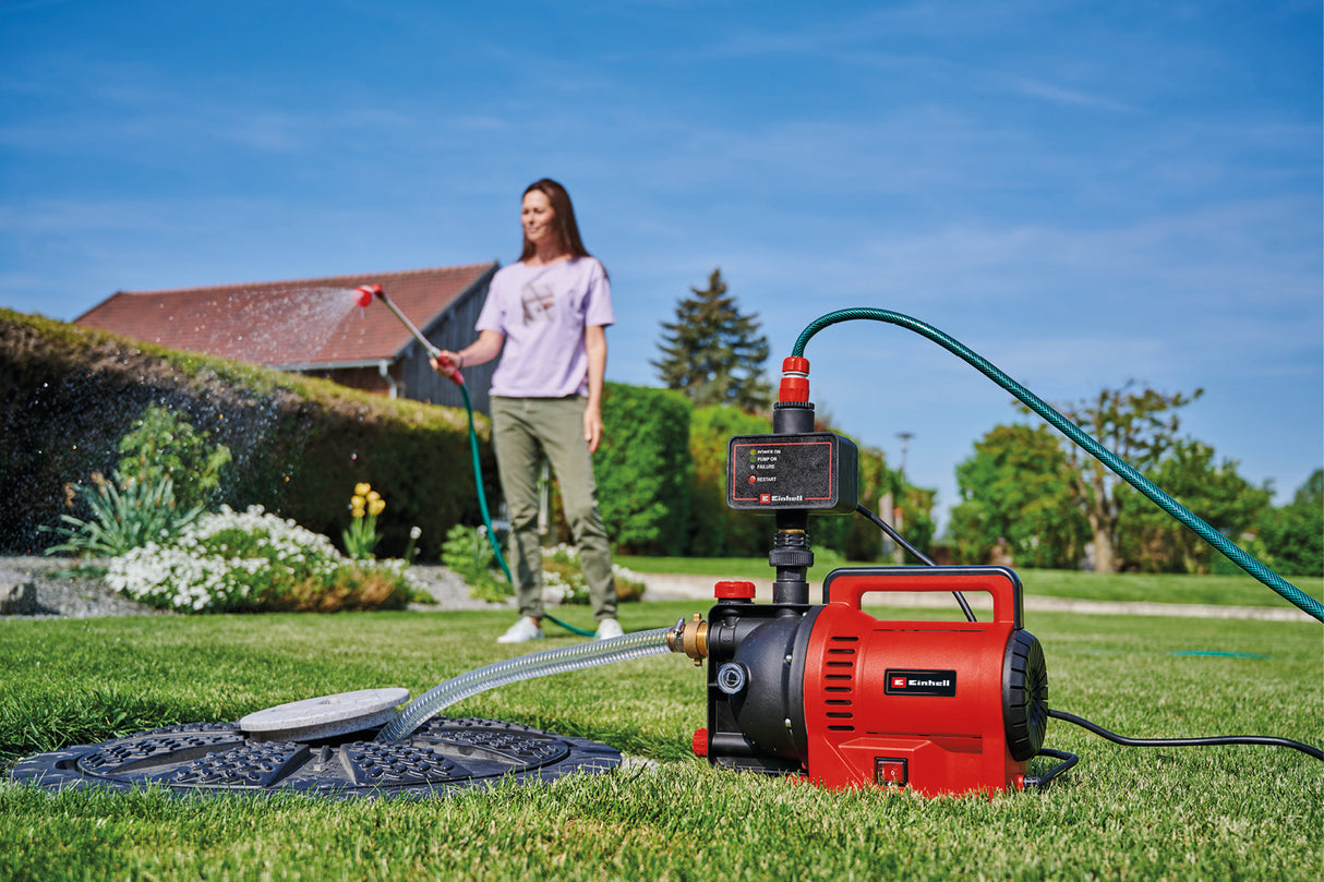 Eredeti Einhell elektronikus áramláskapcsoló (10 bar, visszacsapó szelep, szárazonfutás elleni védelem, csatlakozó adapter, beépített aljzat, 1,45 m hálózati kábel)