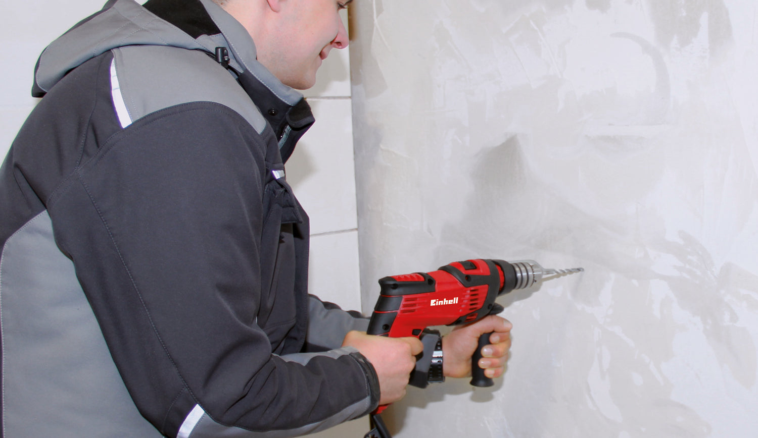 Einhell TC-ID 1000 E ütvefúró és csavarozó, 1010 W, fúrási teljesítmény Ø fa 32 mm, beton 16 mm, fém 13 mm, fém mélységütköző, robusztus kulcsos tokmány
