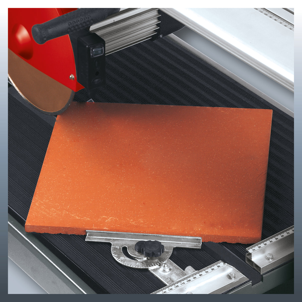 Masina de taiat piatra Einhell TE-SC 570 L, 1500 W, inaltime maxima de taiere 60 mm, disc de taiere diamantat turbo Ø250 x Ø25,4 mm, laser detasabil