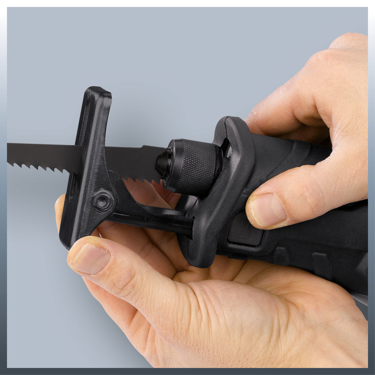 Fierastrau universal Einhell TC-AP 650 E, 650W, numar de curse 500-3.000 1/min, adancime de taiere 150mm, schimbare lama fara scule, set de 2 lame inclus