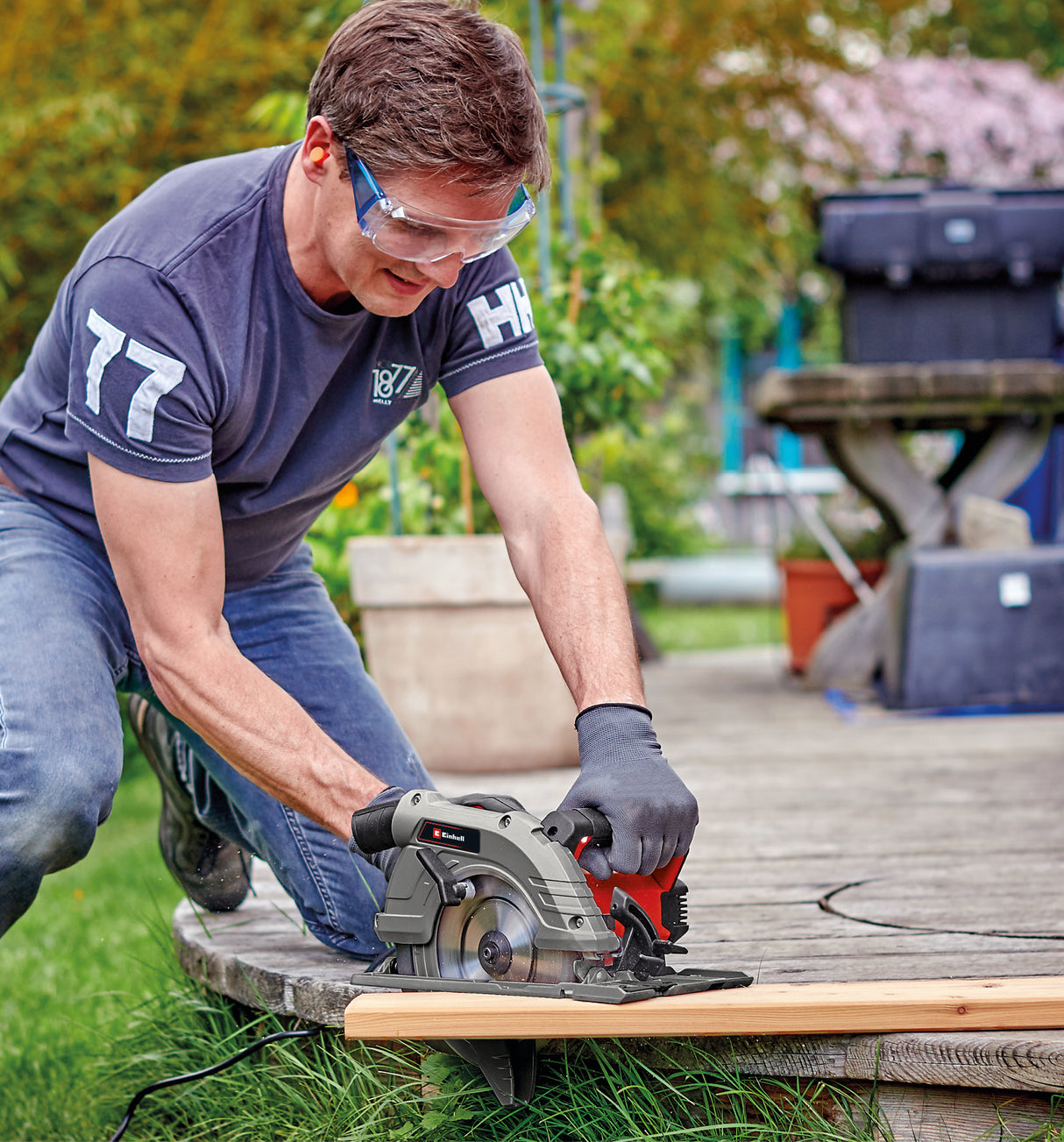 Fierastrau circular manual Einhell TE-CS 190/1, 1.500 W, 5.500 rpm, reglare fara unelte, maner mare, masa de Fierastrau din aluminiu, sistem de blocare a axului, incl. lama de Fierastrau cu varf de carbura