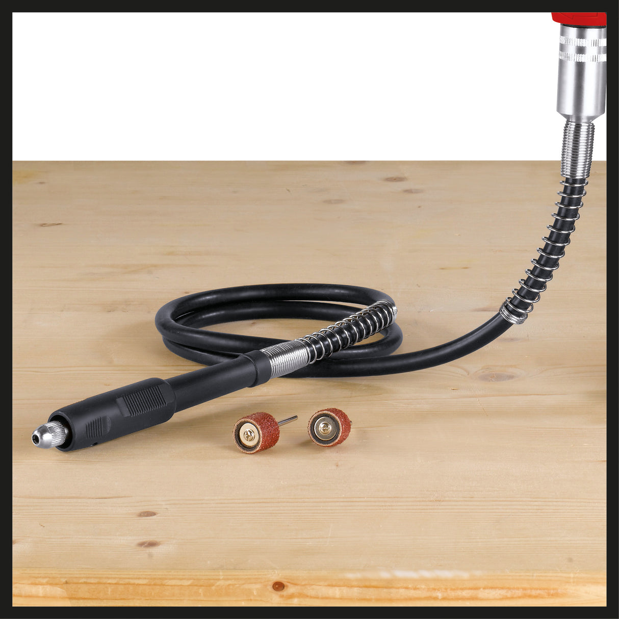 Einhell TC-MG 135 E csiszoló és gravírozó szerszám, 135 W, fordulatszám 10000-32000 1/perc, teleszkópos állvány, flexibilis tengely, tartozékokkal és tárolótáskával