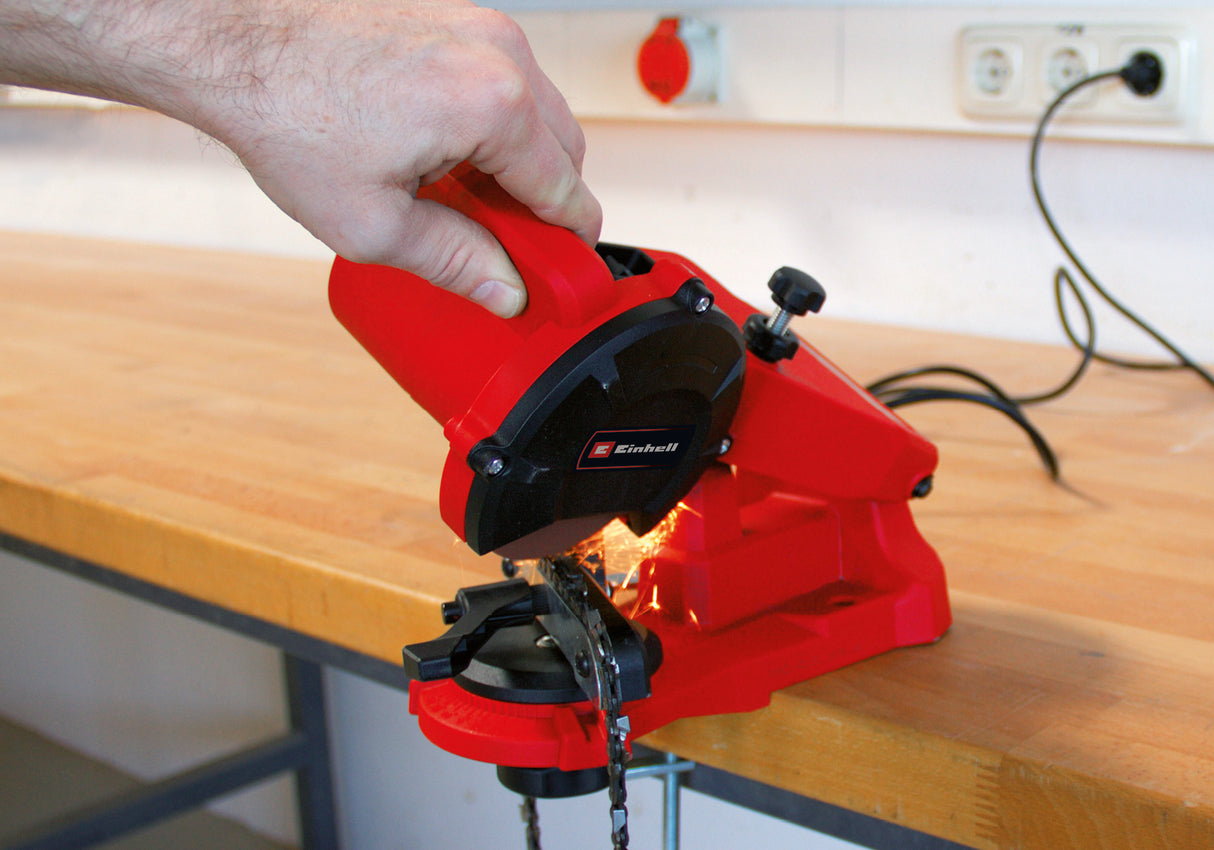 Aparat pentru ascutit lant de drujba Einhell GC-CS 85 E, 85 W, 5500 rpm, reglare unghi de slefuire cu scala, dispozitiv de tensionare a lantului, opritor de adancime inclusiv disc abraziv)