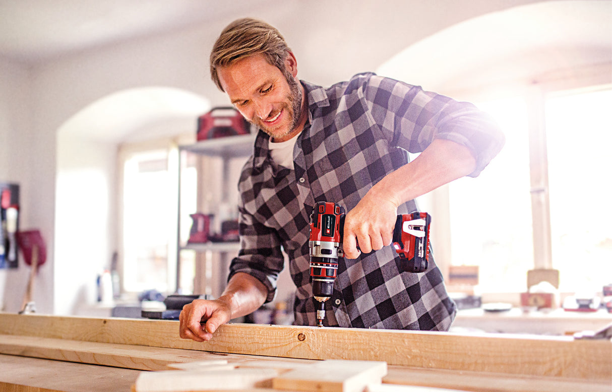 Einhell Professional TP-CD 18 Li-i BL Kit Power X-Change akkus ütvefúró-csavarozó, 18 V, szénkefe nélküli motor, 2 db 2,0 Ah PXC akkumulátorral és töltővel