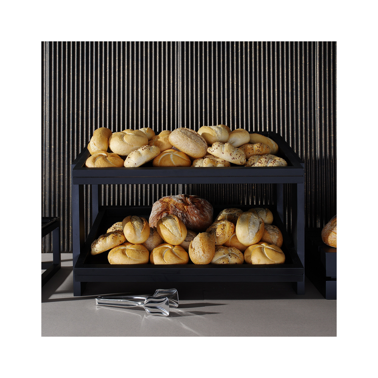 Stand / Suport Madeira Black cu 2 niveluri 574x323x441 mm Fine Dine