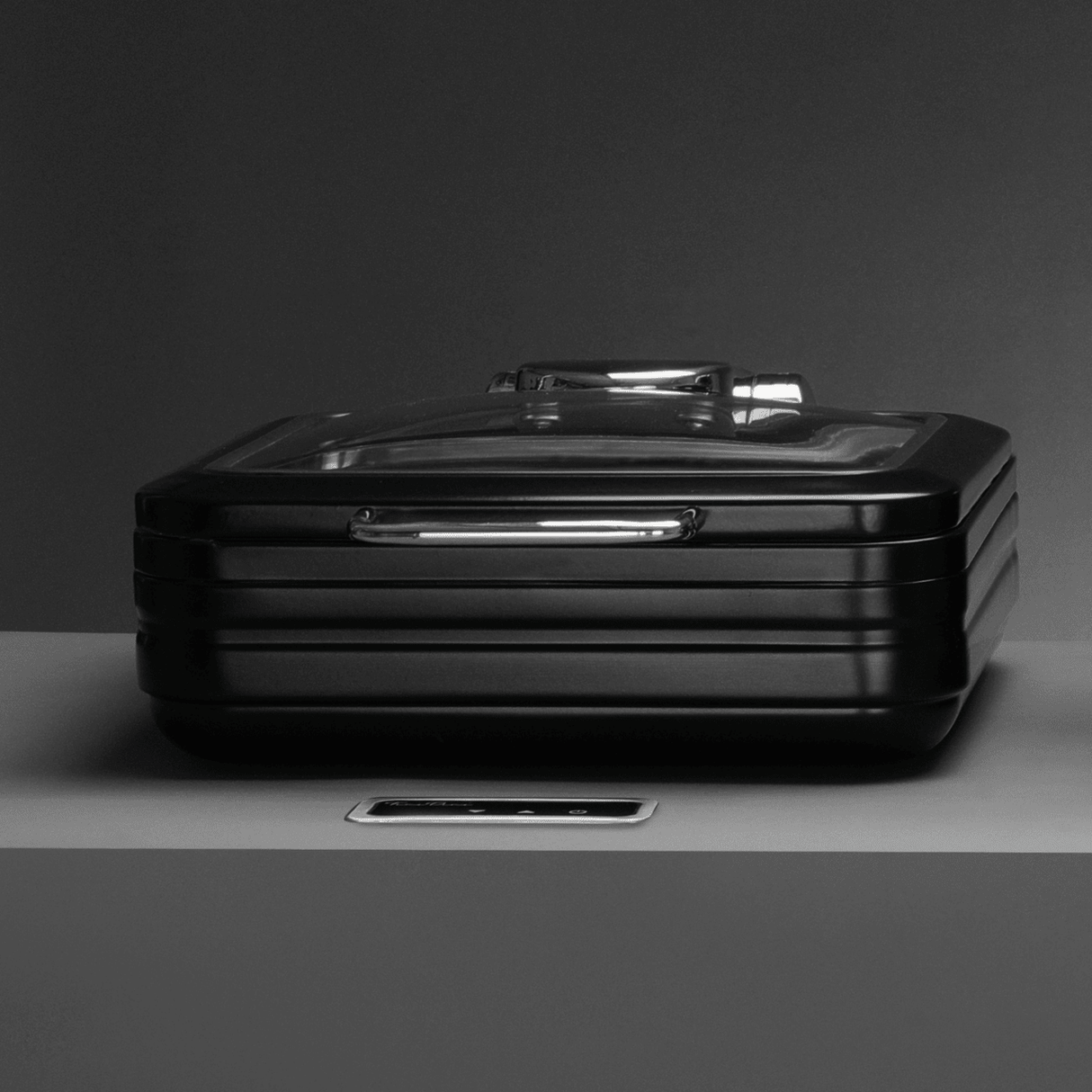 Încălzitor cu inducție cu capac din sticlă De Luxe Black, GN 2/3 Fine Dine