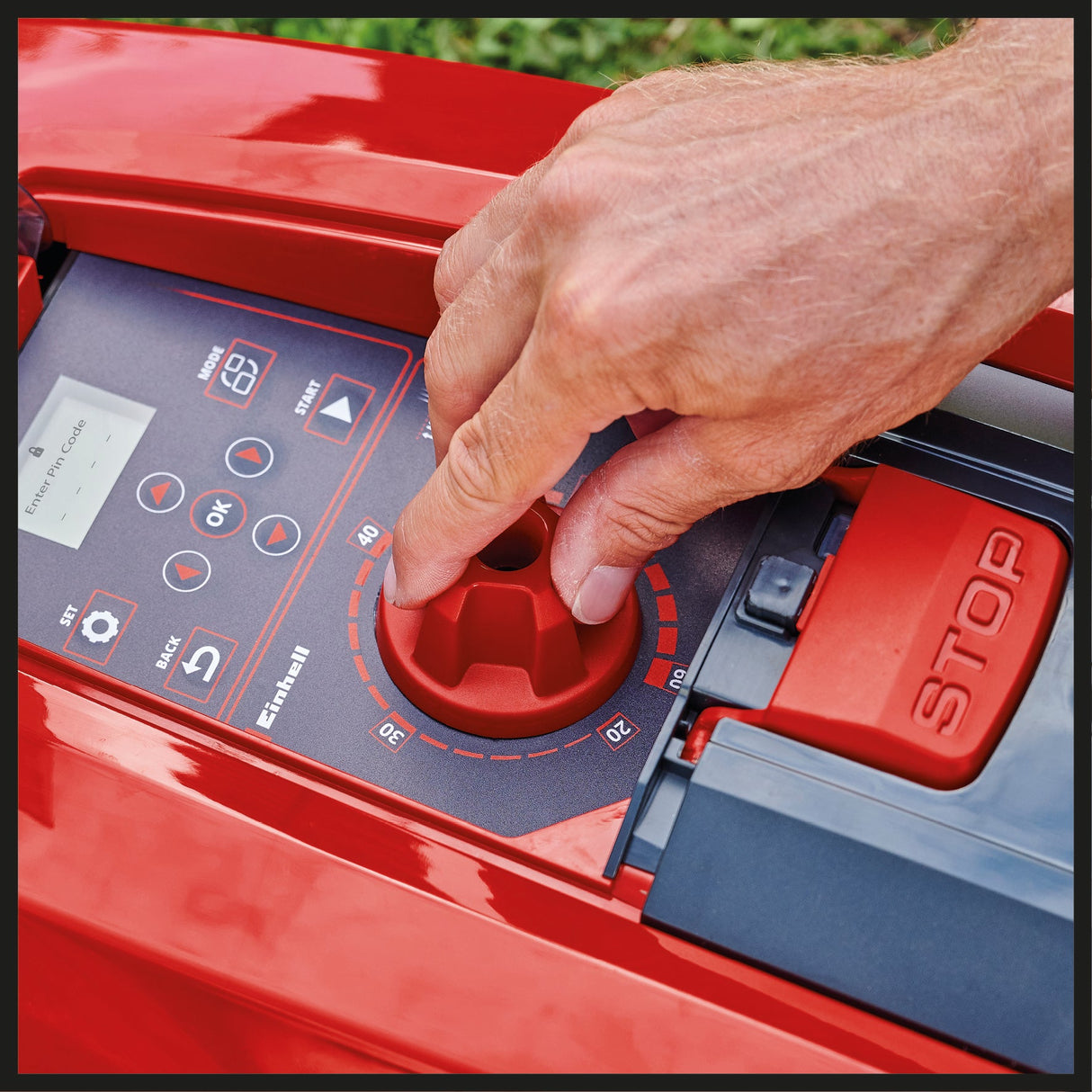 Masina de tuns iarba robotizata Einhell FREELEXO SMART 750 Power X - Change, conectare inteligenta la retea, calcularea timpului de tundere in functie de vreme, pana la 750 m², mod a doua zona, incl. kit de instalare Einhell - scule electrice si unelte profesionale - BricoMart