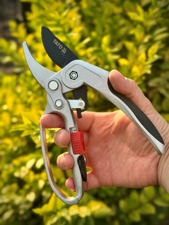 Foarfecă grădină cu clichet 200 mm Yato YT-88123