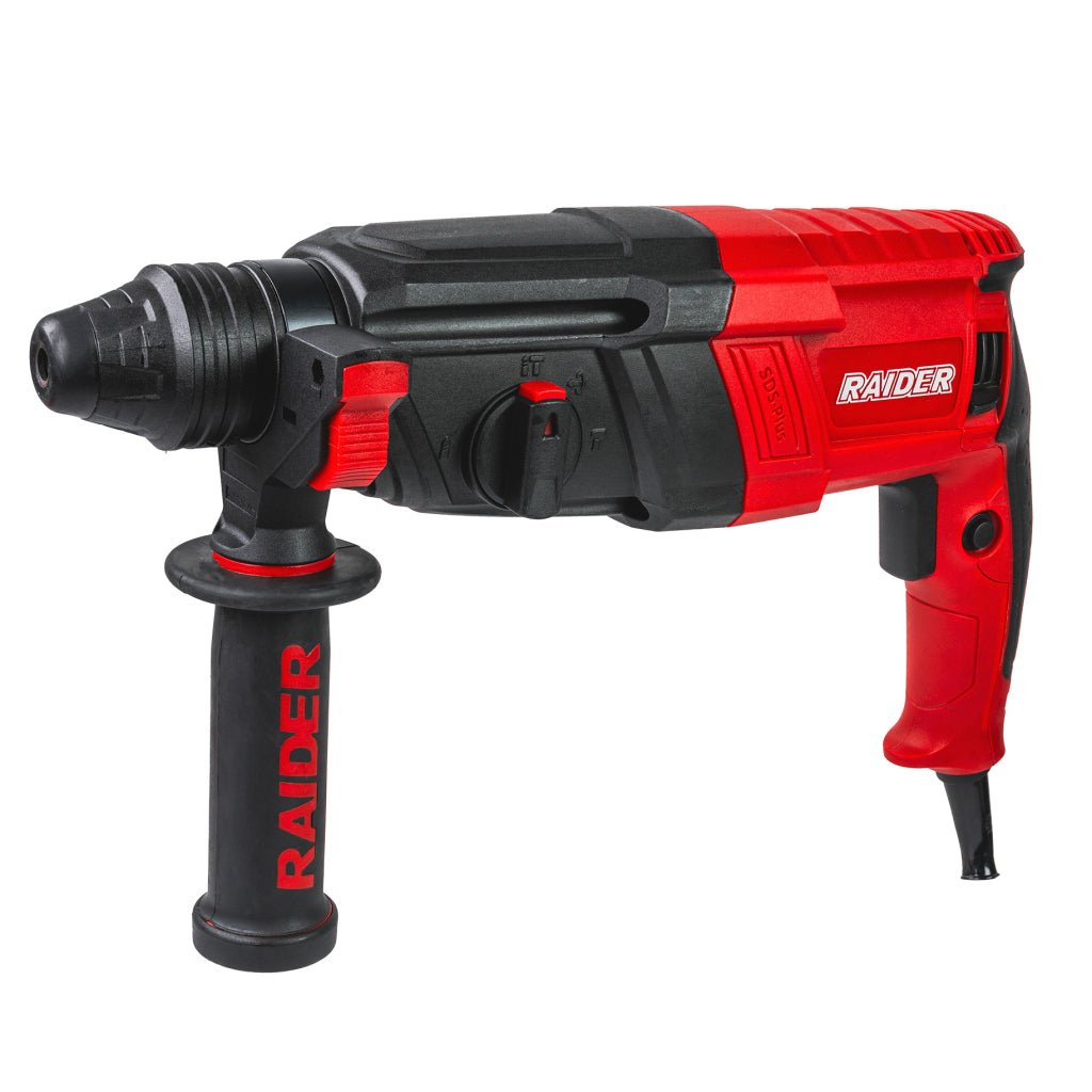 RAIDER Ciocan rotopercutor 800W 26mm 2.8J 4 funct. valiza RD - HD62 Energie de impact: 2.8 J – oferă puterea necesară pentru a găuri cu ușurință în beton Sistem SDS - plus – permite schimbar Raider - scule electrice si unelte profesionale - BricoMart