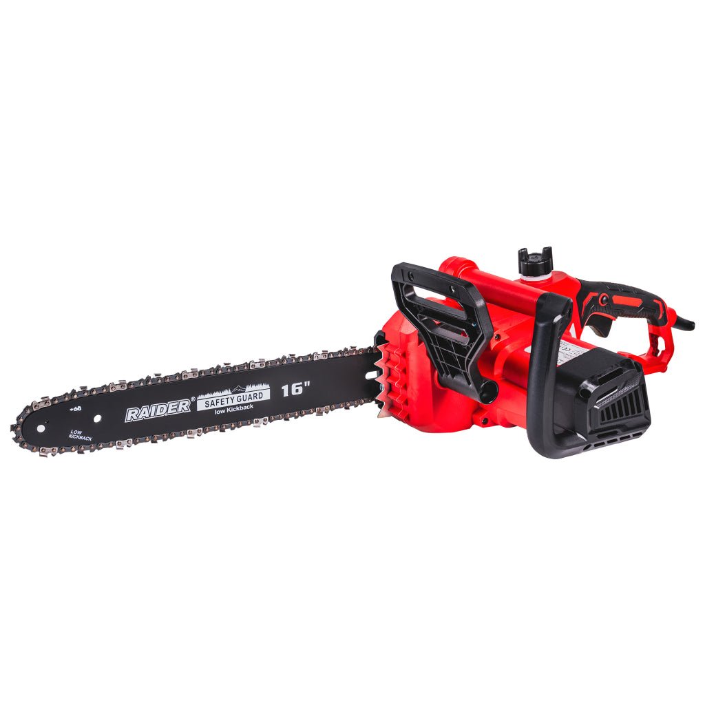 RAIDER Fierastrau cu lant 400mm 2400W 3/8".050" (1.3mm) 57 RD - ECS29 Raspuns rapid al franei de urgenta Ungerea automata a lantului Monitorizare usoara a nivelului de ulei Raider - scule electrice si unelte profesionale - BricoMart