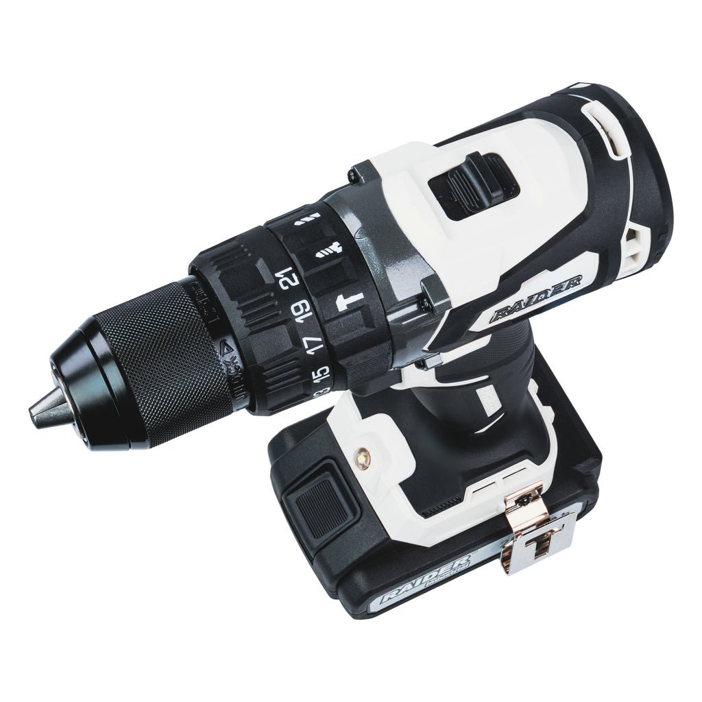 RAIDER Surubelnita cu impact brushless RDI - CDB04W si HID01W 2x2Ah Motoare fără perii – durată de viață mai lungă și eficiență ridicată RDI - CDB04W – dispune de funcție de percuție, fiind Raider - scule electrice si unelte profesionale - BricoMart