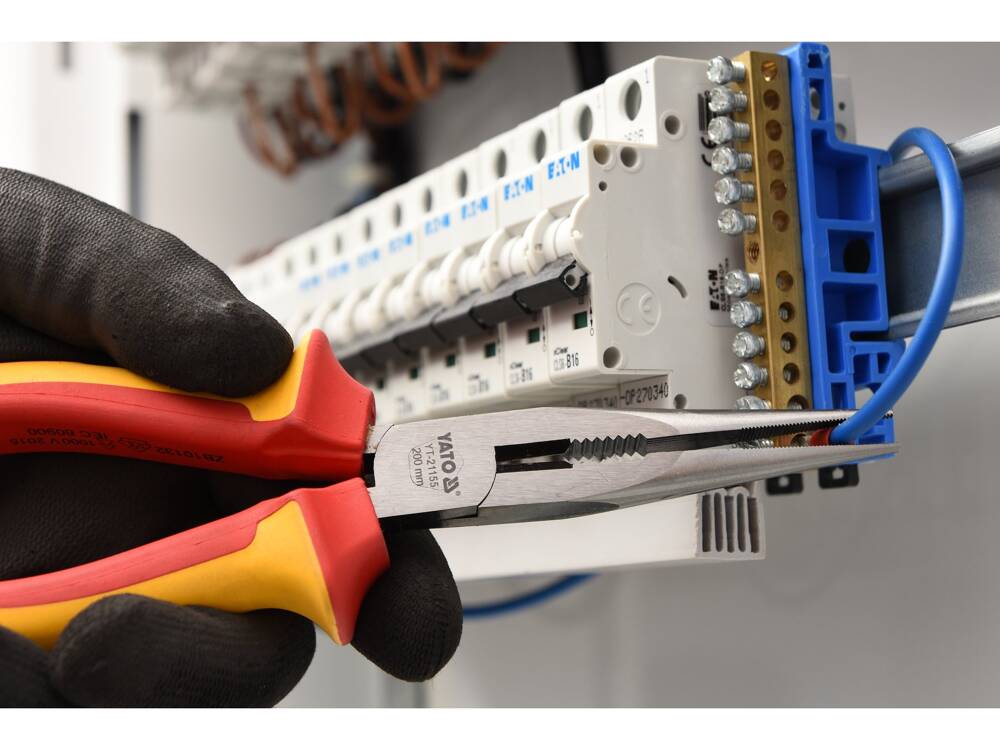 YATO YT-21155 SZIGETELT HOSSZÚ CSORKÚ FOGÓ, 200 MM VDE