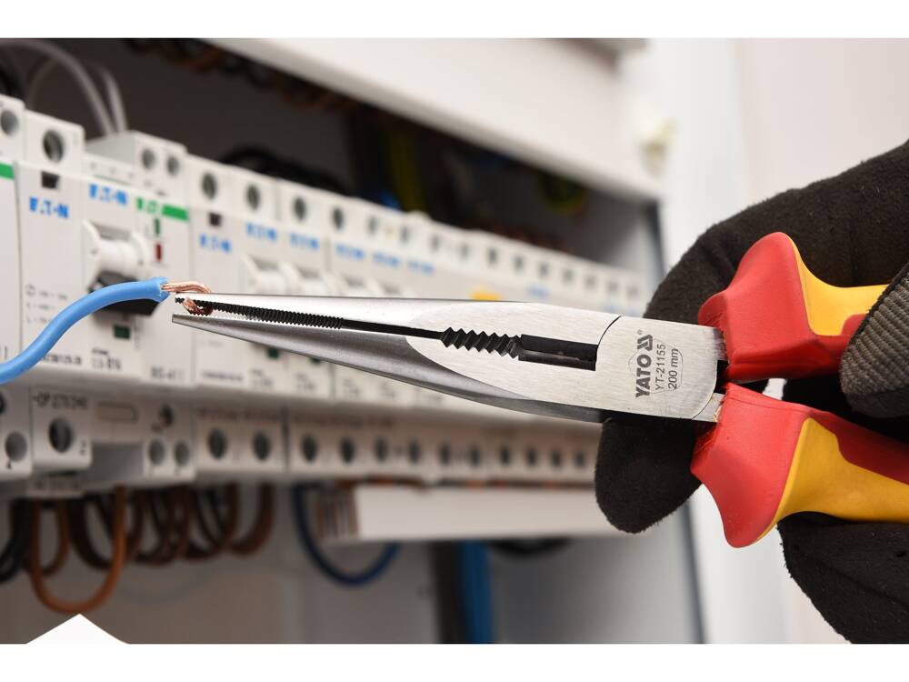 YATO YT-21155 SZIGETELT HOSSZÚ CSORKÚ FOGÓ, 200 MM VDE