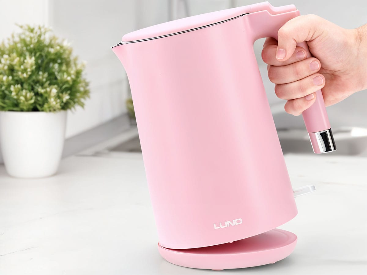 ELEKTROMOS VÍZFORRALÓ 1,5L LUND 68209 RÓZSASZÍN, HŰVÖS TAPINTÁSÚ