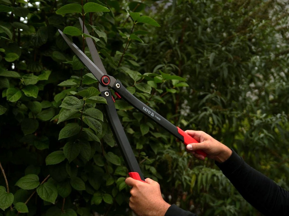 SÖVÉNYNYÍLÓ OLLÓ, NEJLON NYÉLLEL 605MM Yato YT-88250