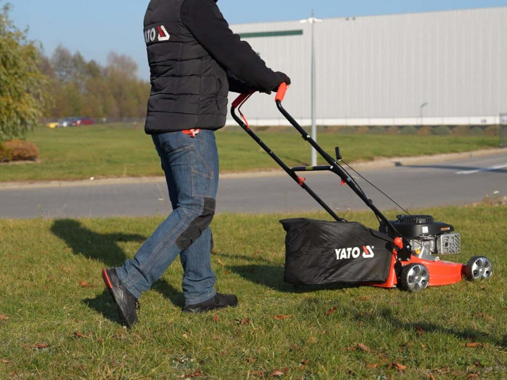 YATO YT-85520 FŰNYÍRÓ, BENZIN, 41CM