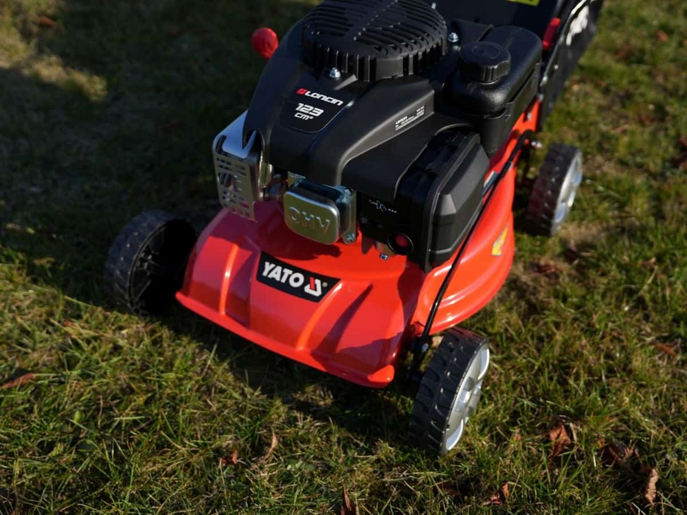 YATO YT-85520 FŰNYÍRÓ, BENZIN, 41CM