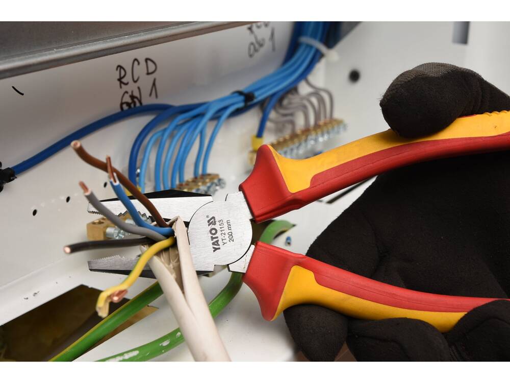 VDE SZABADALOM, 1000V, YATO YT-21153 200MM