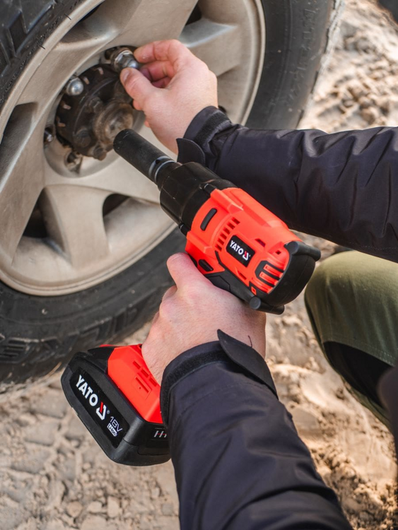 PISTOL DE IMPACT YATO YT-82806 18V 1/2 700NM, 1X3AH