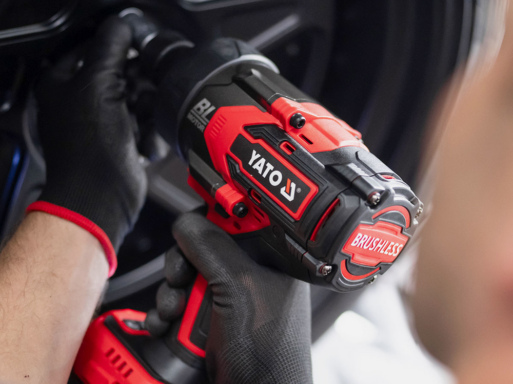 PISTOL DE IMPACT YATO YT-828073 18V 3/4 2400NM, 1X6AH