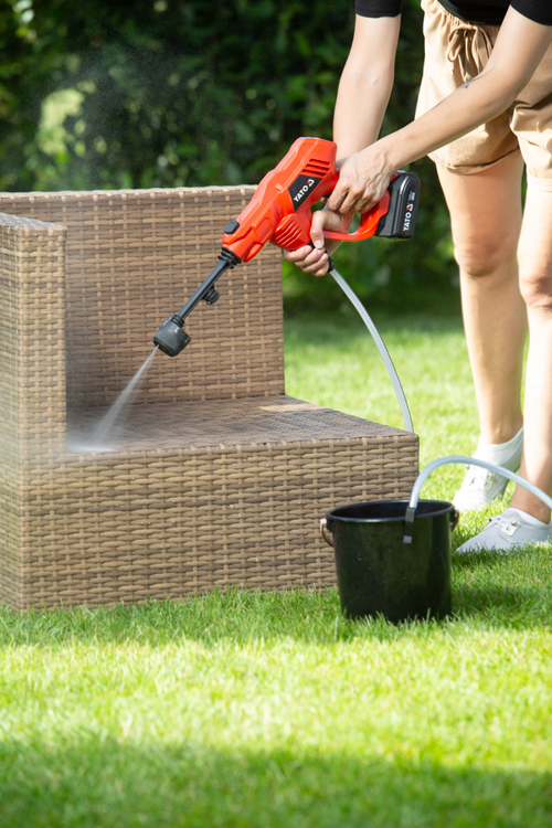 YATO YT-85930 18 V-os mosópiszkó, vízszívó funkcióval, akkumulátor nélkül