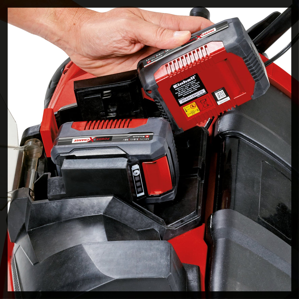Scarificator Einhell GE - SC 35/1 Li Solo, 2x18V, latime de lucru de 35 cm, adancime de scarificare de pana la 9 mm, motor fara perii, furnizat fara baterii si incarcator Einhell - scule electrice si unelte profesionale - BricoMart