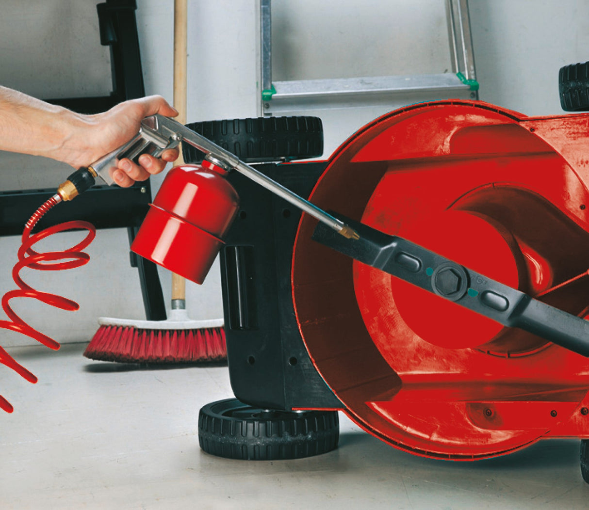 Set 5 accesorii Einhell pentru compresoare cu o presiune de lucru de 8 bar, pistol de vopsit, pistol de vopsit, pistol de suflat, dispozitiv de umflat anvelope, furtun de aer de 4 m Einhell - scule electrice si unelte profesionale - BricoMart