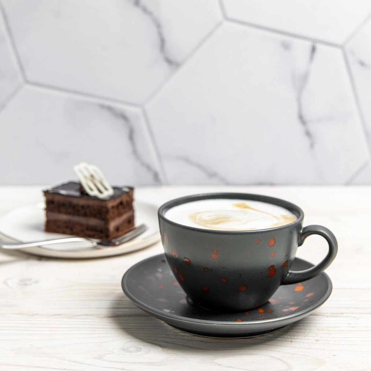 Farfurie cappuccino Bloom, 160 mm Fine Dine