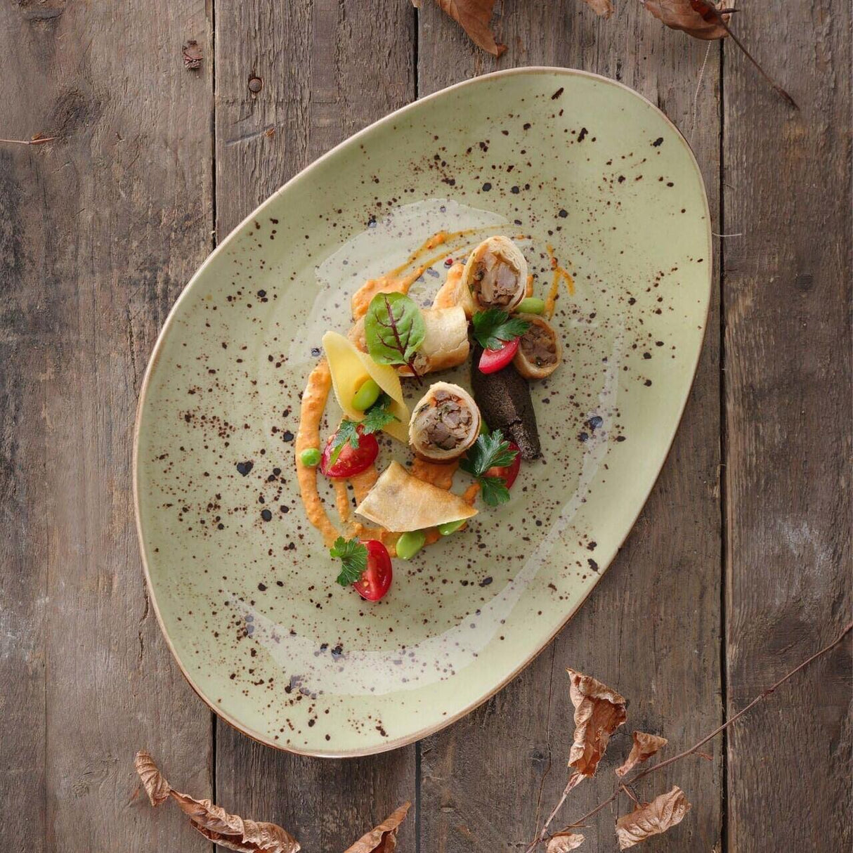Farfurie cu formă organică Olive 350x210 mm Fine Dine