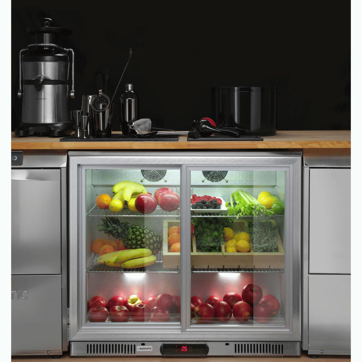 Vitrina frigorifica bar 198L cu doua usi glisante 900x520x(H)835 mm, negru, Barmatic
