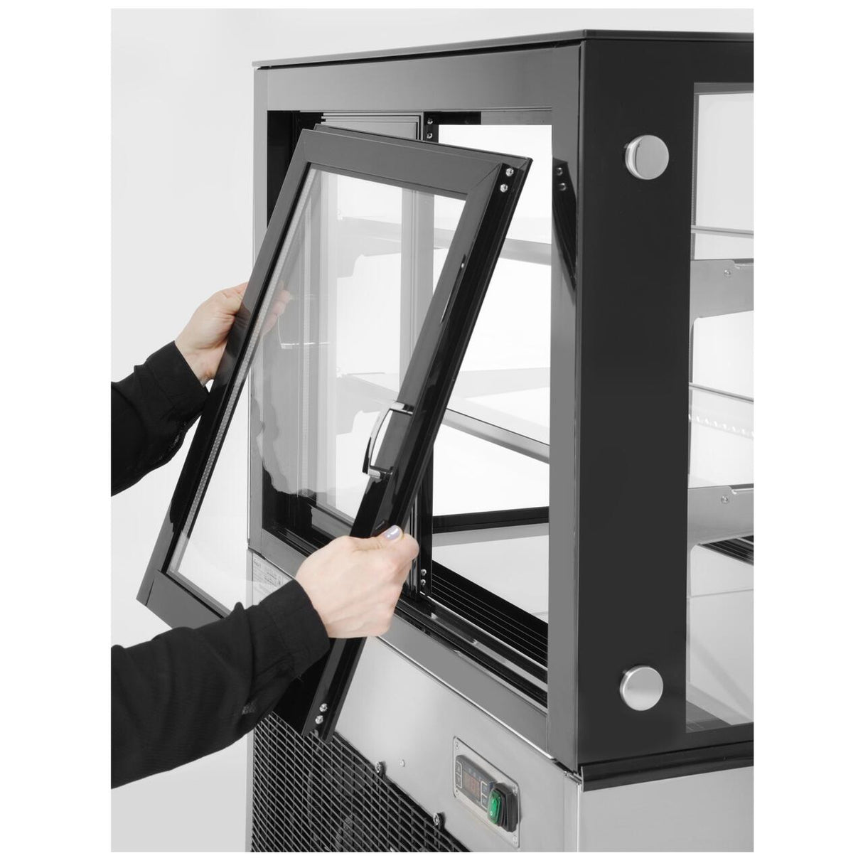 Vitrina frigorifica de prezentare interval temp. 2/6°C, corp inox, 610 litri, 500 W ARKTIC by Hendi, 1815x675x(H)1210 mm