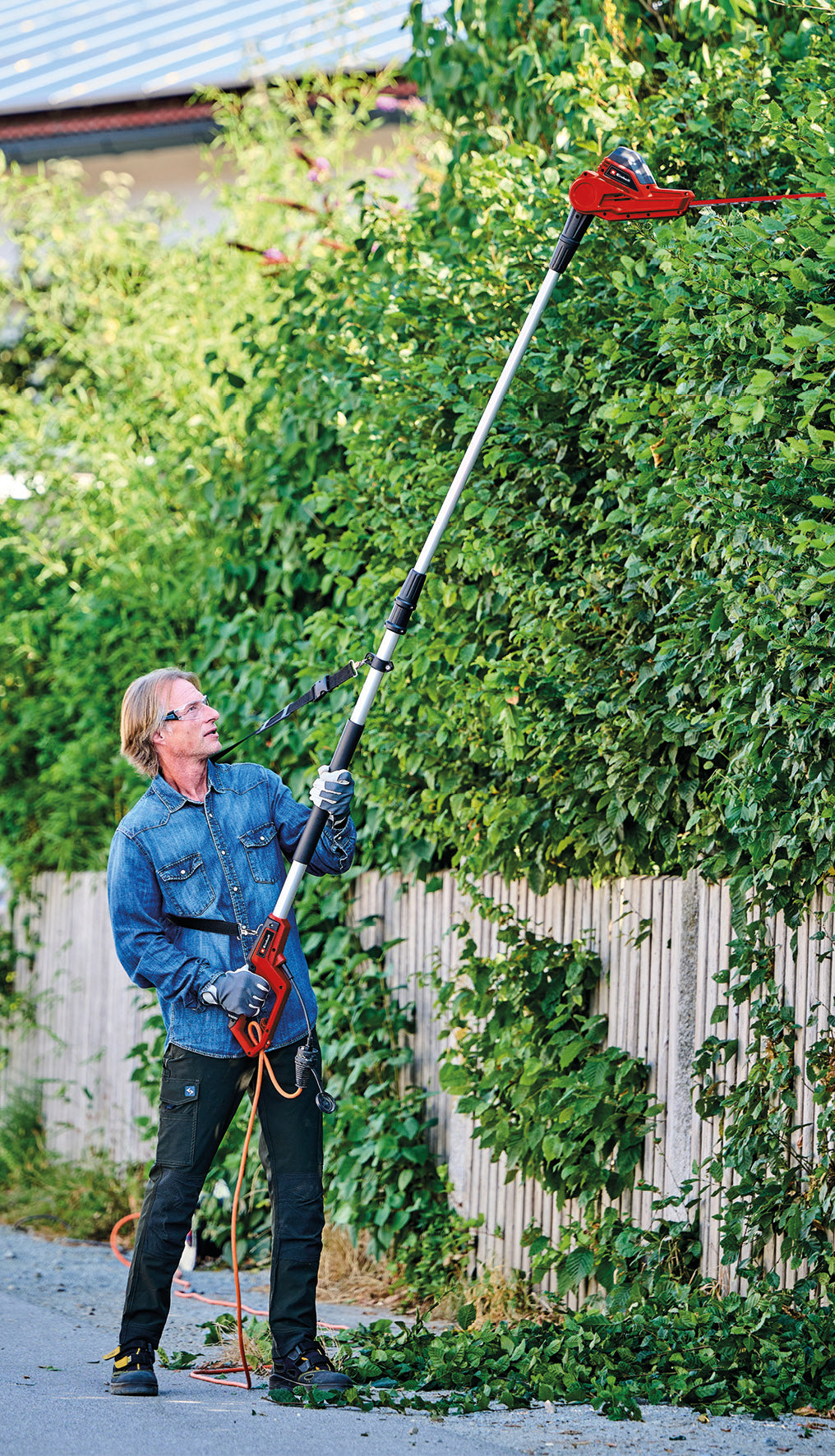 Einhell GC-HH 5056 elektromos sövényvágó, 500 W, vágási hossz 47 cm, kihúzható 170-250 cm, fogak közötti távolság 20 mm, 5 sebességes motorfej-állítás