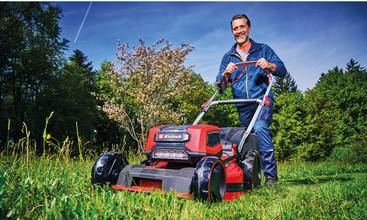 Masina de tuns iarba/gazon pe acumulator Einhell GP-CM 36/47 S Li BL Kit Power X-Change (36 V, latime de taiere 47 cm, pana la 700 m², motor fara perii, colector de iarba de 65 L, incl. 4 baterii de 4,0 Ah + 2 incarcatoare duble