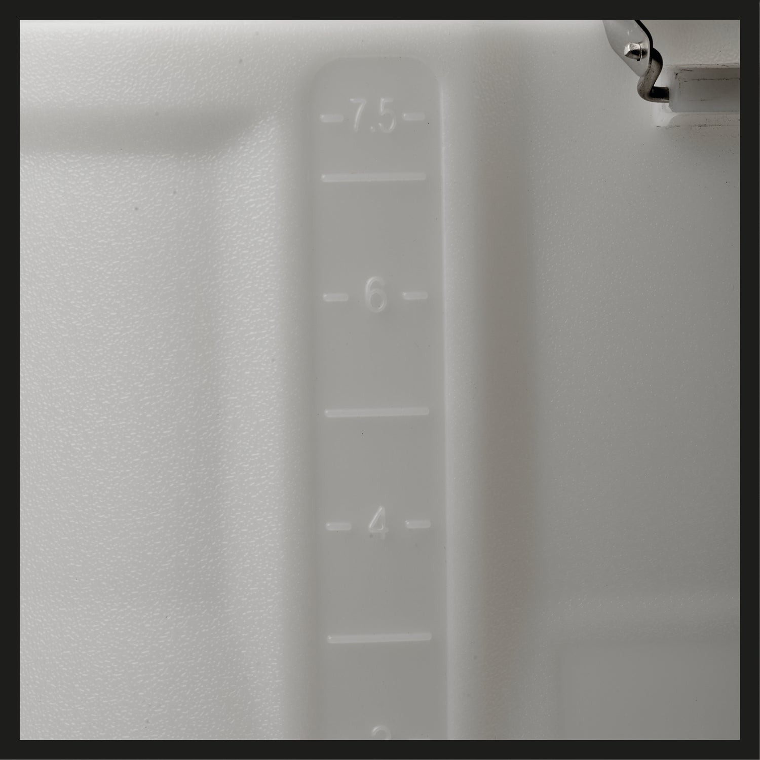 Eredeti Einhell 7,5 literes tartály akkus nyomópisztolyhoz (megfelelő tartozékok az Einhell GE-WS 18/35 Li és GE-WS 18/75 Li akkus nyomópisztolyaihoz)