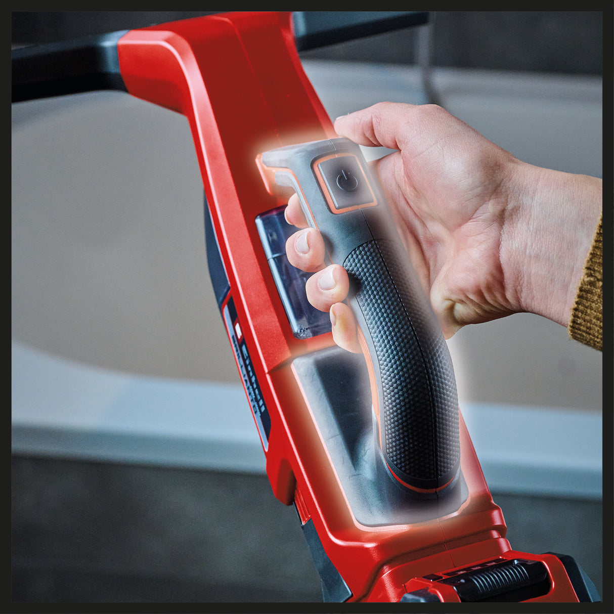 Einhell BRILLIANTO Power X-Change akkus ablaktisztító (18 V, 28 cm hosszú szívófej, csíkmentes tisztítás, mikroszálas kendővel ellátott szóróflakonnal, akkumulátor nélkül)