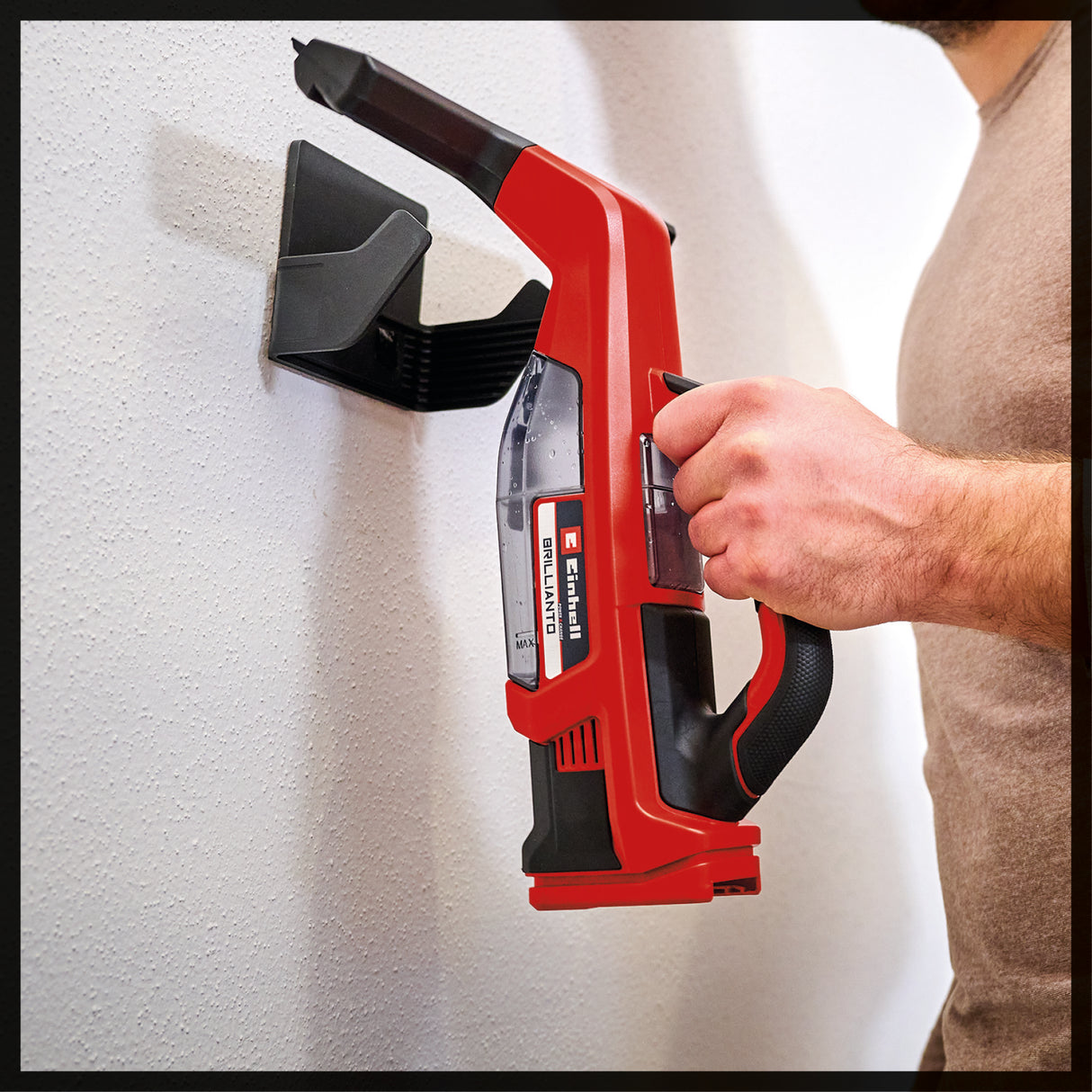 Einhell BRILLIANTO Power X-Change akkus ablaktisztító (18 V, 28 cm hosszú szívófej, csíkmentes tisztítás, mikroszálas kendővel ellátott szóróflakonnal, akkumulátor nélkül)