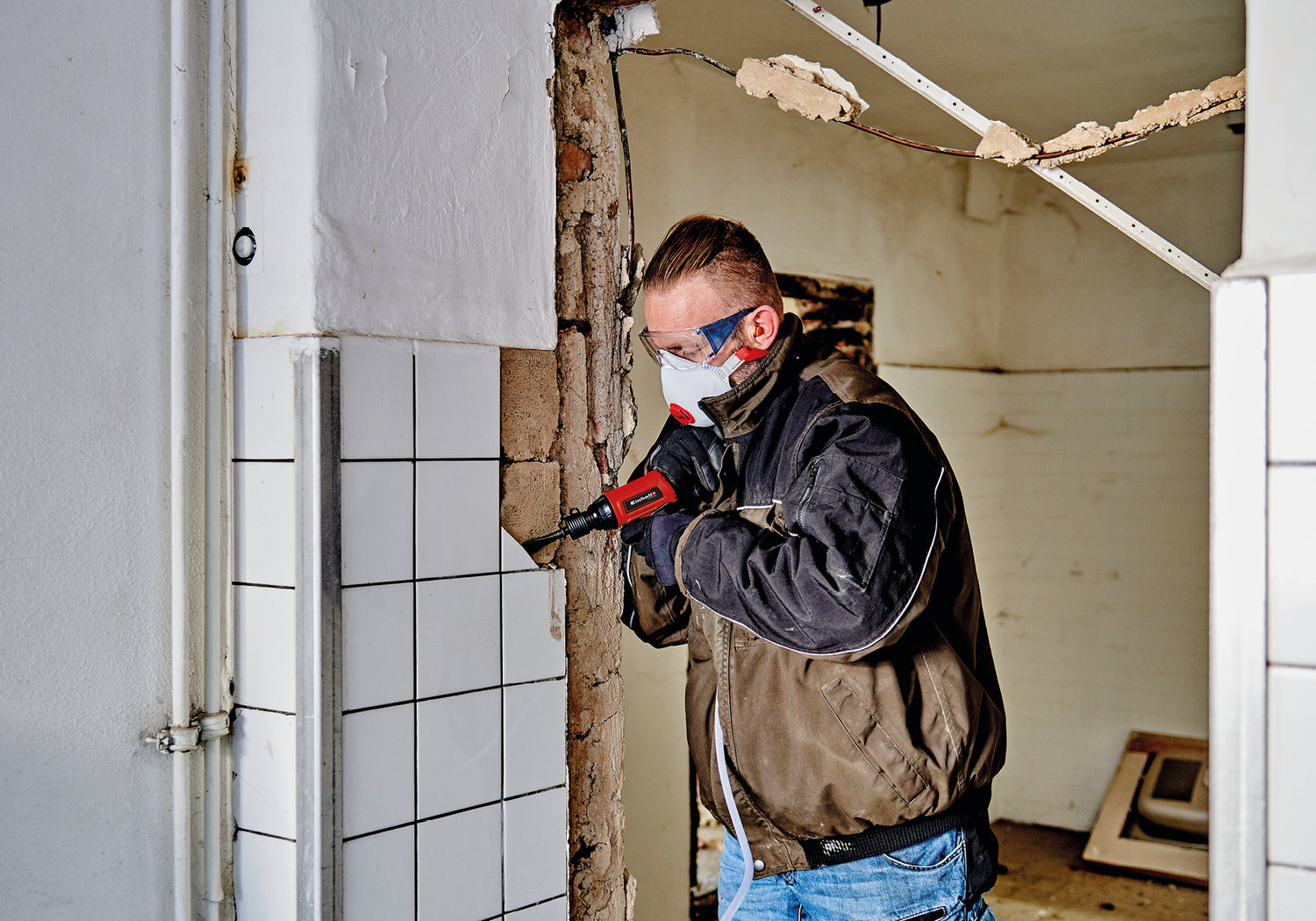 Einhell kompresszor TC-AC 420/50/10 V, 2200 W, 2850 fordulat/perc, max. 10 bar, 50 l-es tartály, dupla kompresszoros egység, nyomáscsökkentő, nyomásmérő, visszacsapó szelep, biztonsági szelep