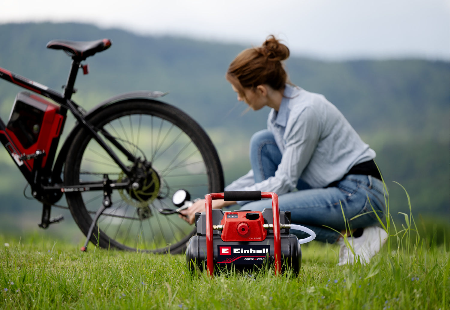 Einhell TE-AC 36/150 Li OF-Solo Power X-Change akkumulátoros kompresszor (36 V, max. 8 bar, 6 literes tartály, 150 l/perc bemeneti kapacitás, nyomásmérő, olajmentes, akkumulátor nélkül) 