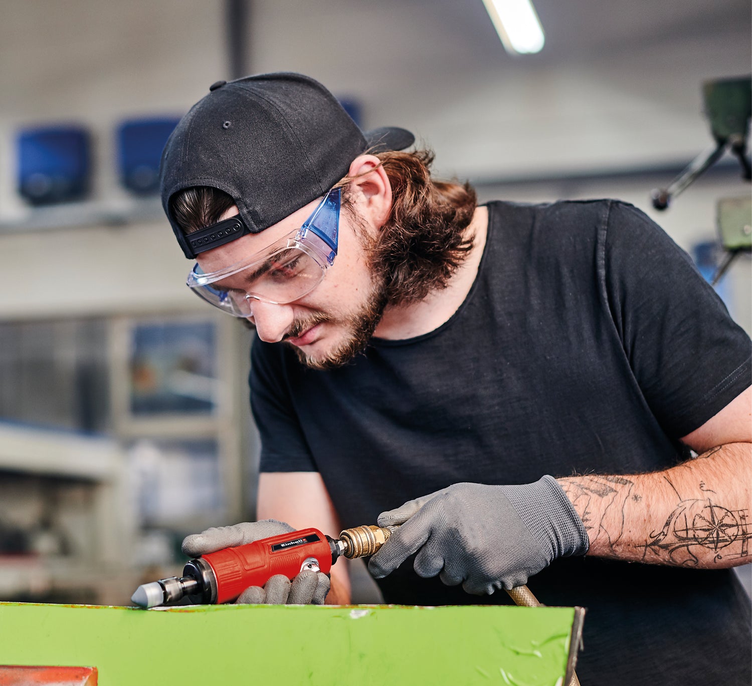 Polizor pneumatic cu stift Einhell TC-PP 220, instrument pneumatic pentru slefuire, lustruire, gravare si debavurare, incl. 10 pietre de slefuit, sticla de ulei goala, geanta de transport si depozitare