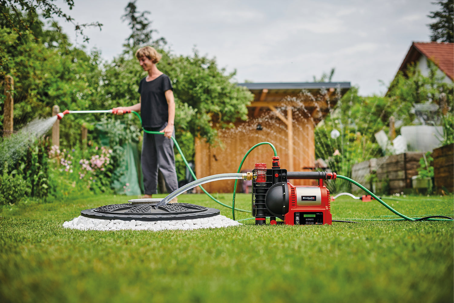 Einhell GE-AW 1246 N FS háztartási vízszivattyú, 1200 watt, vízszintjelző, szennyeződés-/szívásjelző, szárazon futás elleni védelem, forrázás elleni védelem, előszűrő visszacsapó szeleppel, áramlásérzékelő