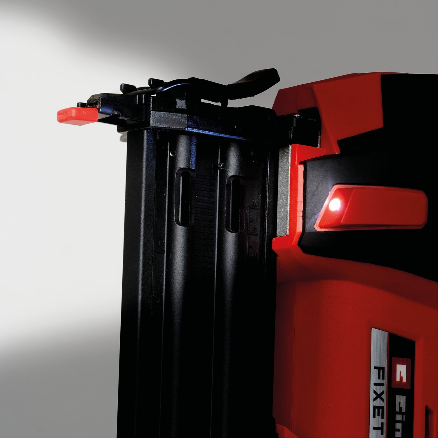 Einhell Professional FIXETTO 18/50 N Power X-Change akkus szegezőgép (18 V, 60 ütés/perc, maximális szeghossz 50 mm, mélységállítás, egyszeri/sorozatfúvás, 500 szöggel, akkumulátor nélkül)