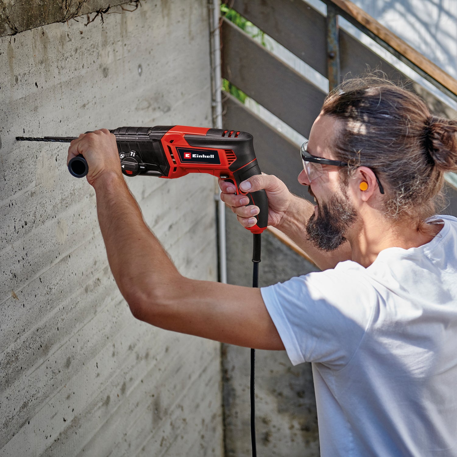 Einhell TC-RH 800 4F fúrókalapács, 800 W, 2,6 Joule, fúrás + ütvefúrás + vésés befogással/befogás nélkül, pneumatikus ütőszerkezet, SDS-Plus, folyamatos rögzítés, E-box-szal