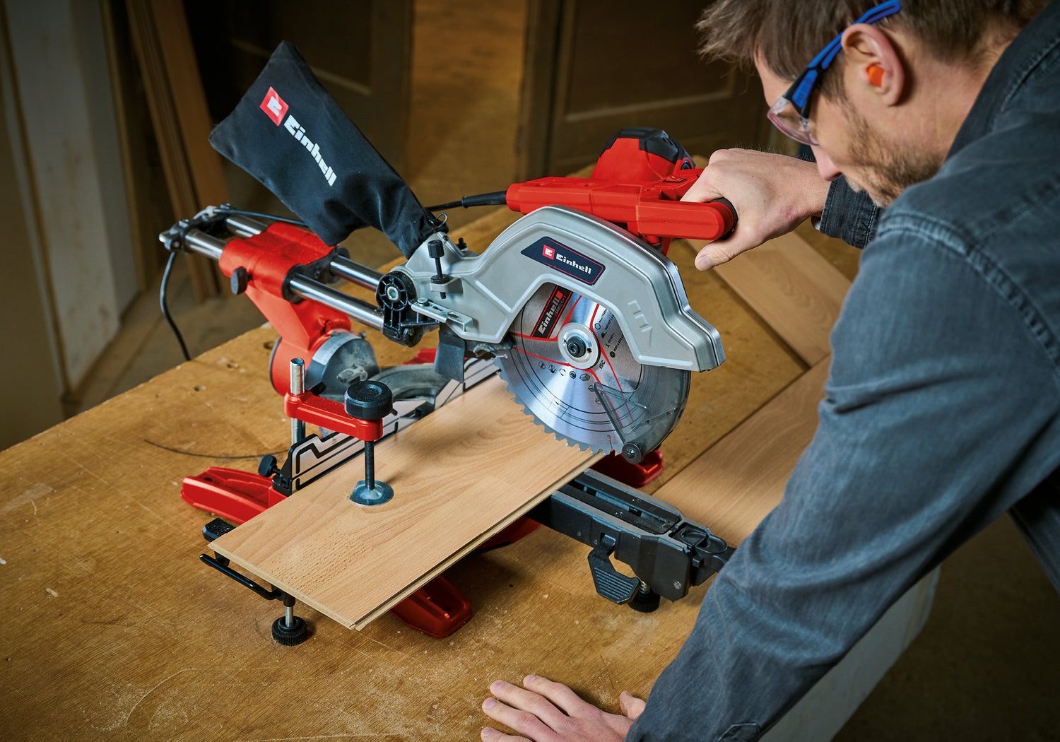 Fierastrau circular Einhell TE-SM 10 L Dual, 2100 W, lama de Fierastrau Ø 254 mm, latime de taiere 305 mm, adancime de taiere 85 mm, laser cu linie de taiere, inclinare a capului Fierastraului pe ambele parti