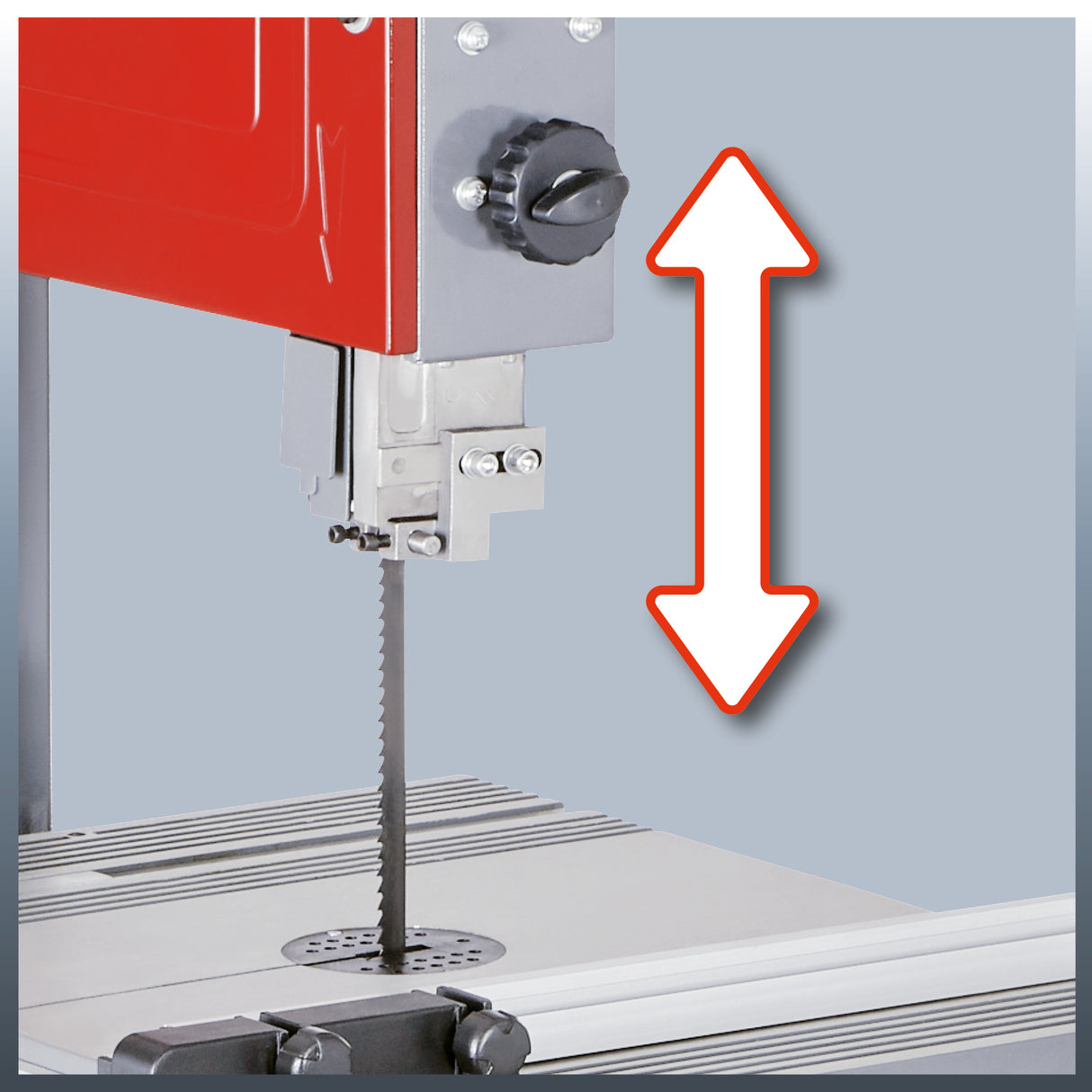 Einhell TC-SB 305 U szalagfűrész, 750W, fűrészlap sebesség 370-800 m/perc, vágási magasság 170mm, dönthető fűrészasztal, párhuzamos és szögütközők, alapkeret